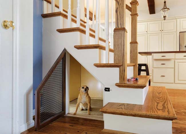 Phòng cho thú cưng tận dụng gầm cầu thang
